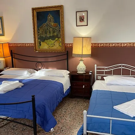Princess Guest House Canal View-2